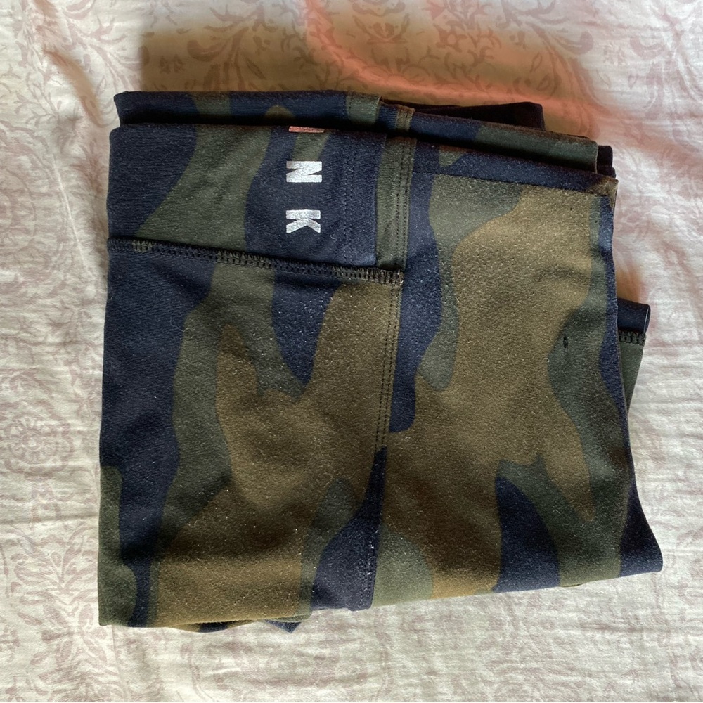 PINK Victoria's Secret Camouflage Leggings
